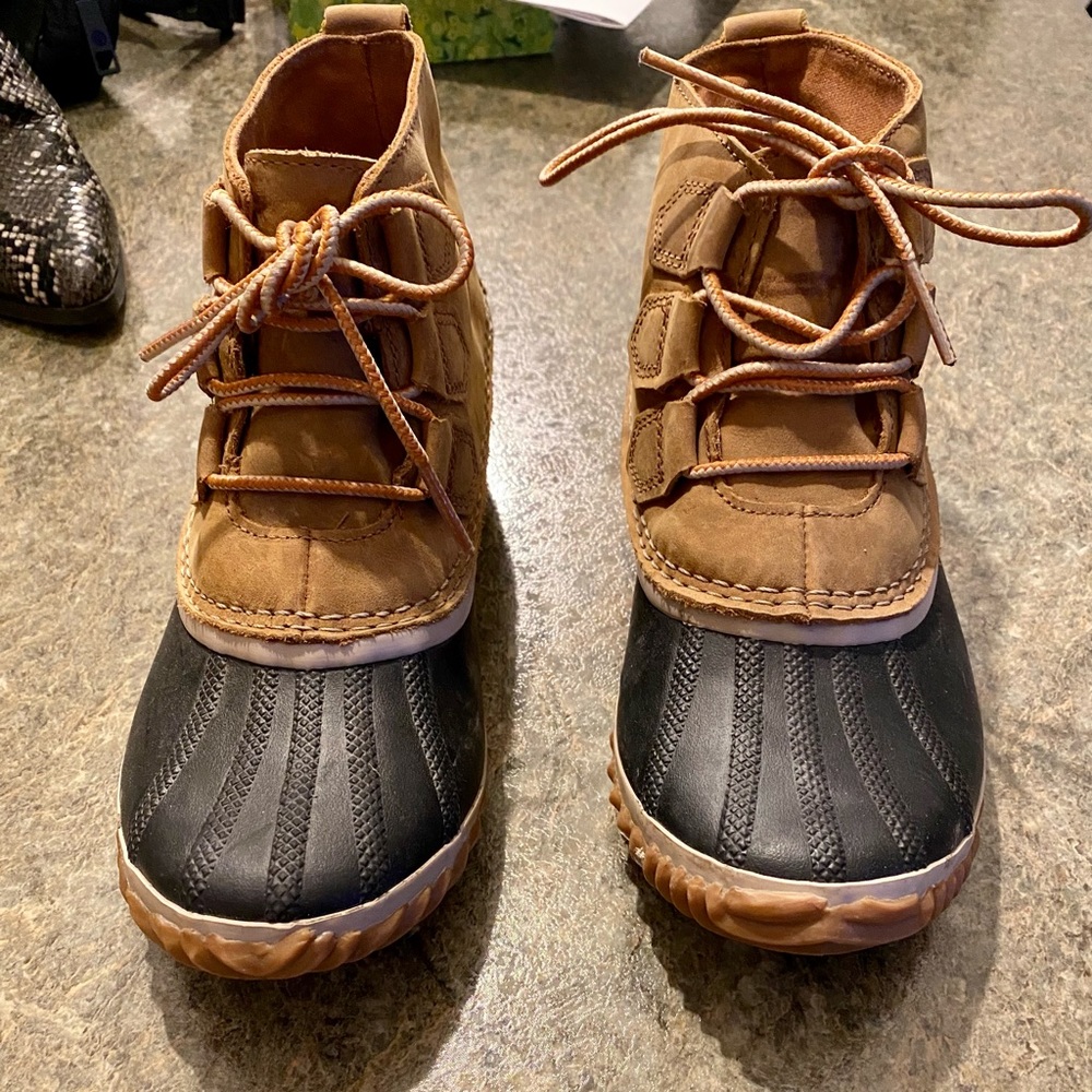 Sorel Out n About boots